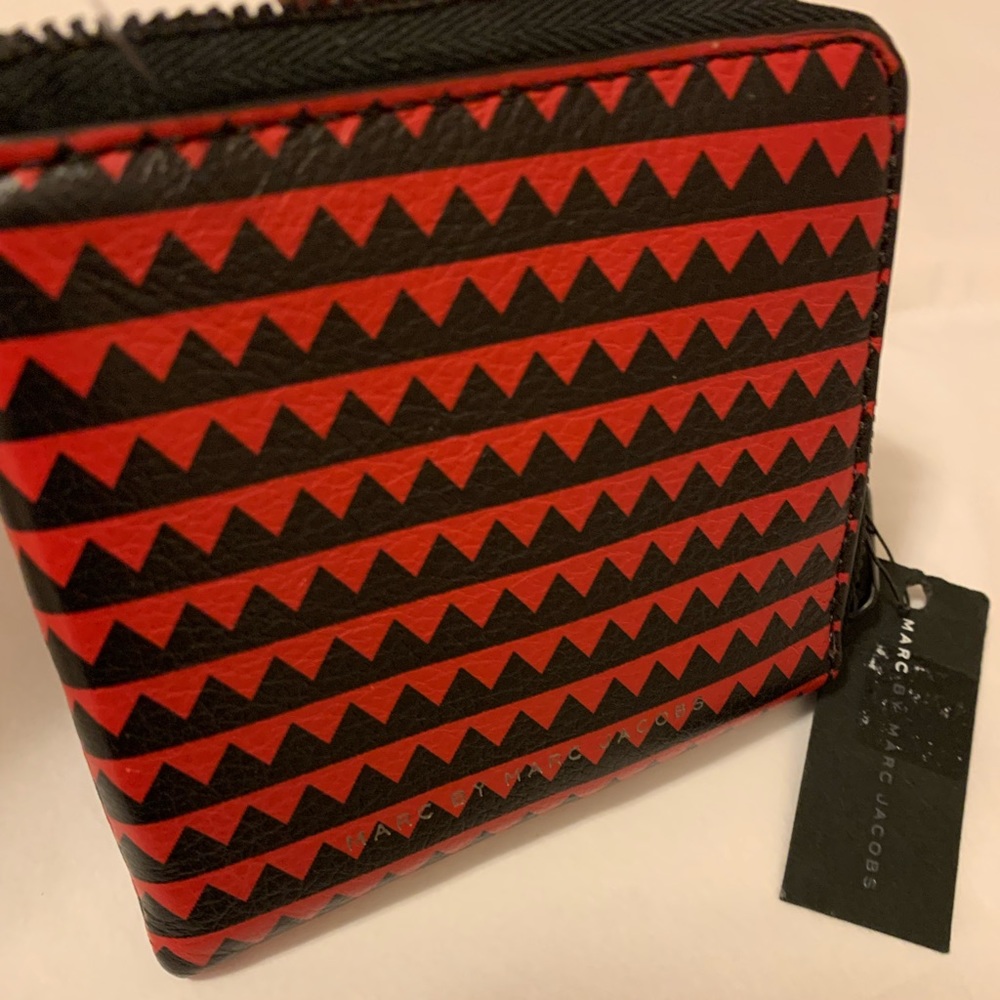 NWT- Marc by Marc Jacobs Wallet Wristlet Black Red Soft Leather Wallet Unisex